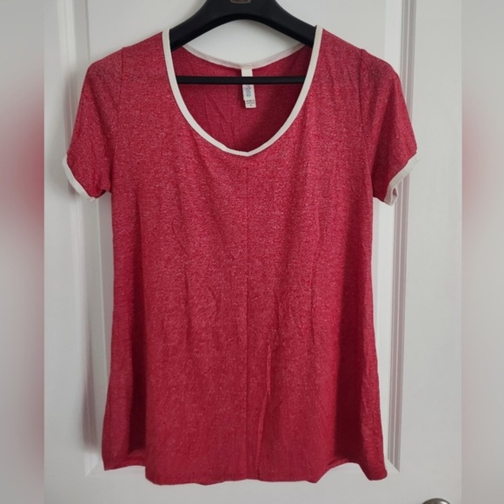 LuLaRoe Red Short Sleeve V-Neck Tee Womans XS - Picture 3 of 3